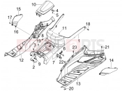 PIAGGIO X7 125 Central cover - Footrests