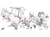 HONDA NPS505 Zoomer 2005 F-6 FRONT COVER / BATTERY